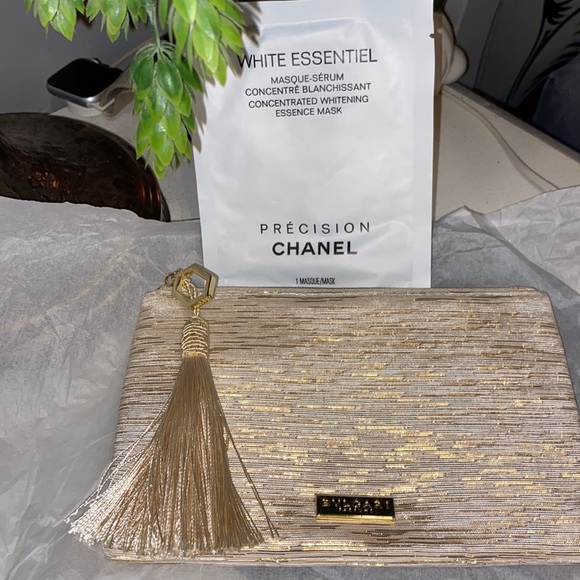 BVLGARI Handbags - Bvlgari Cosmetic Pouch NWOT Stunning Print and Chanel Masque Serum (1)